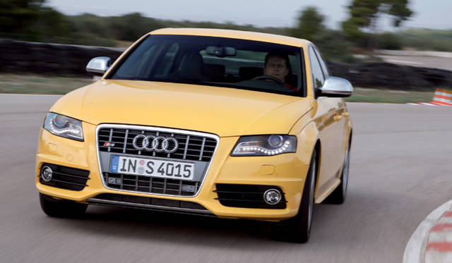 <b>Audi S4／S4 AVANT｜アウディ S4／S4 アバント</b>