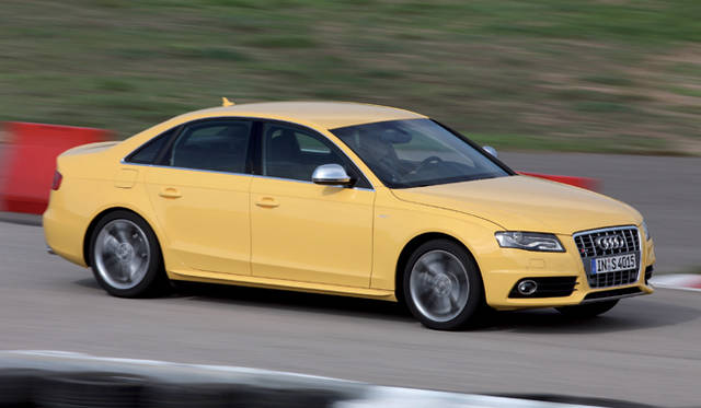 <b>Audi S4／S4 AVANT｜アウディ S4／S4 アバント</b>