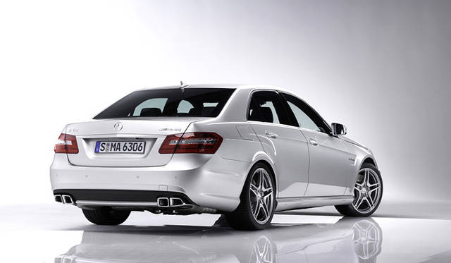 <b>Mercedes-Benz E63 AMG｜メルセデス・ベンツ E63 AMG</b>