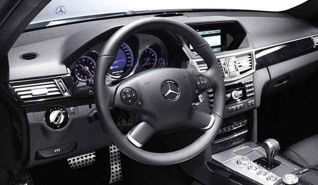 <b>Mercedes-Benz E63 AMG｜メルセデス・ベンツ E63 AMG</b>