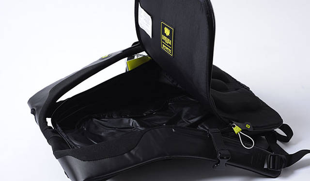 <b>BEAUTY＆YOUTH UNITED ARROWS｜ビューティ＆ユース ユナイテッドアローズ</b>　 現代の探検家のためのバッグ「サムソナイト・アウトラボ」