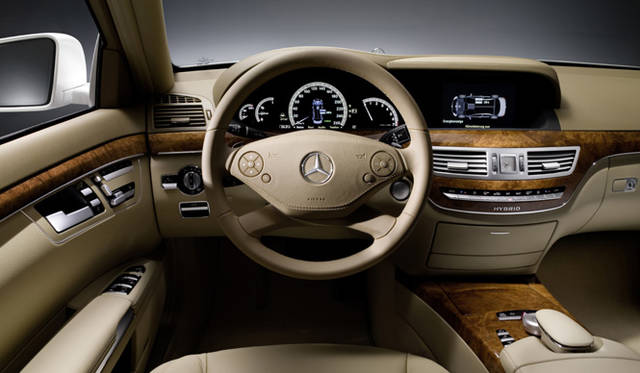 <b>Mercedes-Benz S400 BLUE HYBRID｜メルセデス・ベンツ S400 ブルーハイブリッド</b>