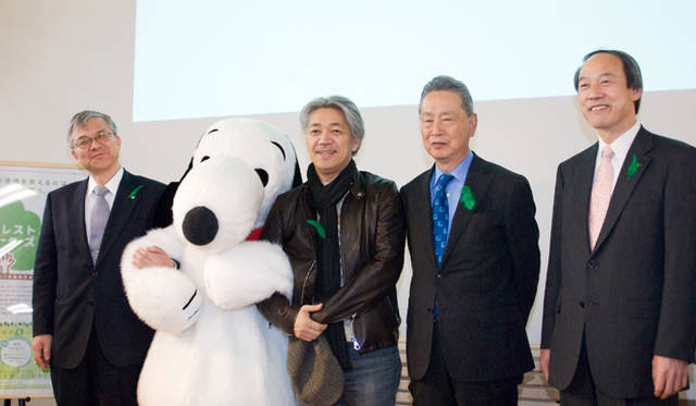 右は武井雅昭港区長