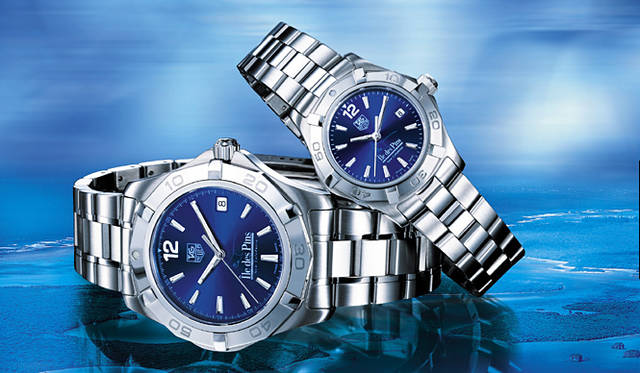 TAG Heuer Aquaracer｜「アクアレーサー イル・デ・パン ダイビング限定モデル」、左： 23万1000円（メンズ）、右：17万3250円（レディス）