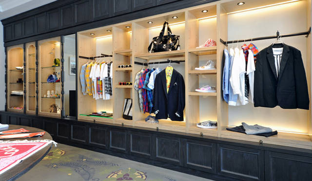 LAND OF TOMORROW｜1F メンズウェアのコーナー