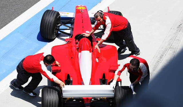 フェラリー・フェスティバル・ジャパン2009｜ピットはさながらF1グランプリのようだった