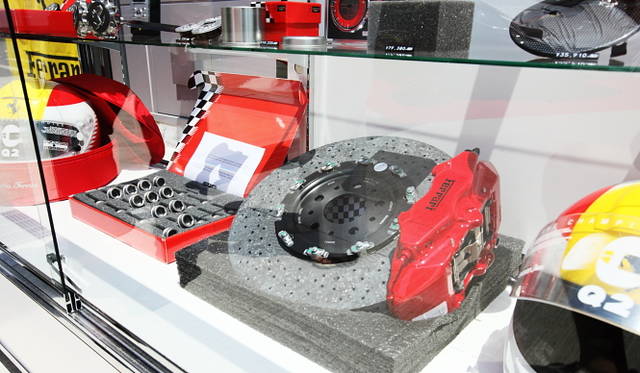 フェラリー・フェスティバル・ジャパン2009｜フェラーリ・ストアではオフィシャル・グッズが販売された