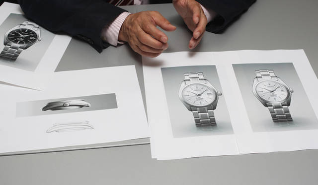 全体のフォルムが決まってからも、様々なダイヤルデザインが試行された。