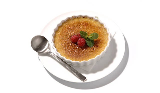 「ロクシタン カフェ」ブリュレ ロクシタン 1個800円（店内／毎朝カフェで手づくりのため毎日数量限定発売）