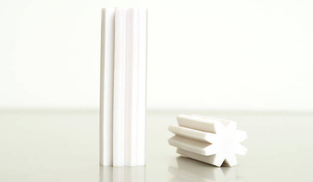 「ANYTHING」rubbers:直径180×高さ65 / 各350円