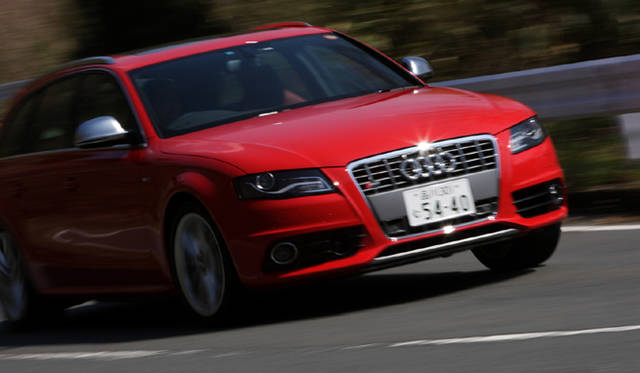 <b>Audi S4｜アウディ S4</b>