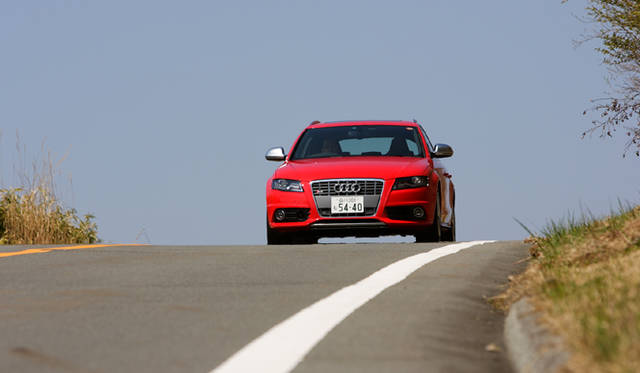 <b>Audi S4｜アウディ S4</b>