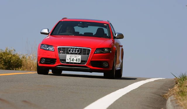 <b>Audi S4｜アウディ S4</b>