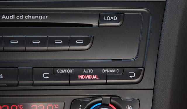 <b>Audi S4｜アウディ S4</b>