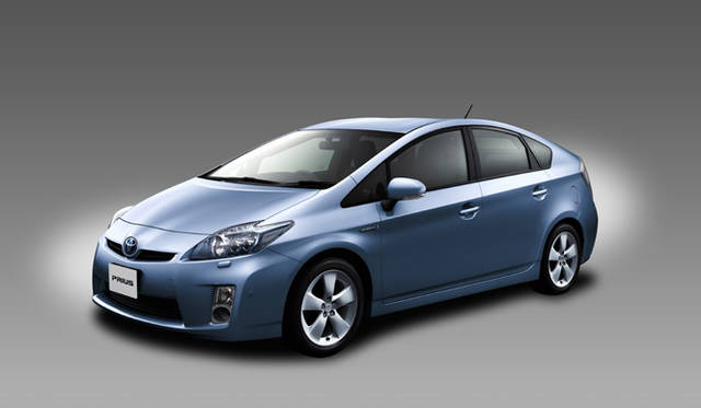 <b>TOYOTA PRIUS｜トヨタ・プリウス</b>