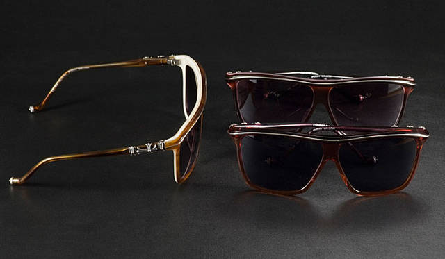 <b>CHROME HEARTS｜クロムハーツ</b>　「CHROME HEARTS（クロムハーツ）」 モデル「PUSSY WILLOW」メガネ11万4450円。この「PUSSY WILLOW」もセルフレームの削り出しタイプ