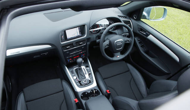 <b>Audi Q5｜アウディ Q5</b>