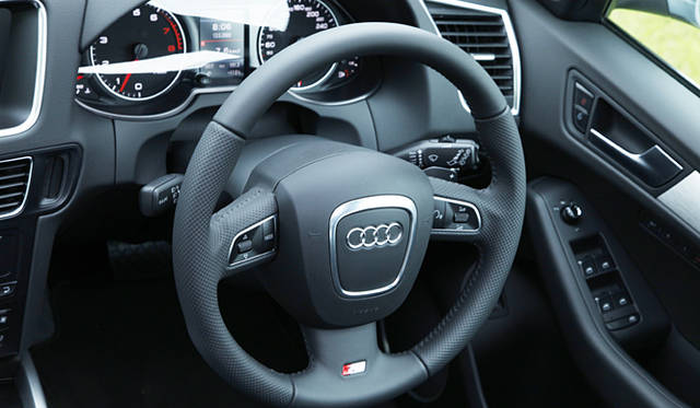 <b>Audi Q5｜アウディ Q5</b>