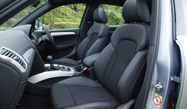 <b>Audi Q5｜アウディ Q5</b>