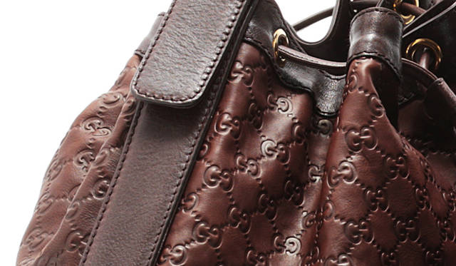 <strong>GUCCI｜グッチ</strong>　GGパターンがエンボス加工されたラ･ペッレ･グッチッシマ