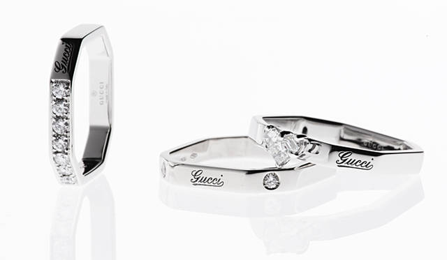 <strong>GUCCI｜グッチ</strong>　左から：マリッジリング（WG） 15万2250円、マリッジリング（WG） 9万2400円、エンゲージメントリング（WG） 28万8750円