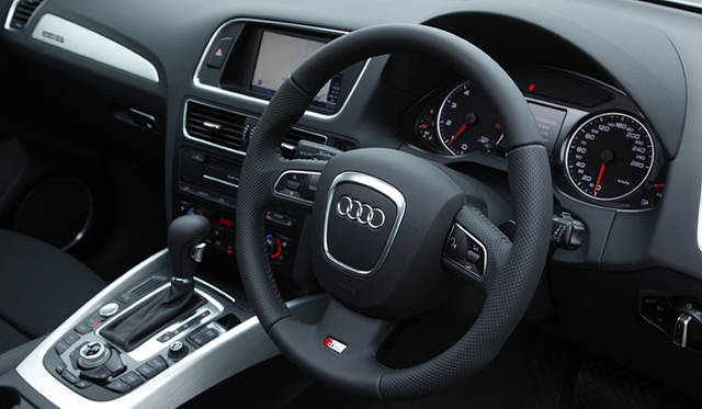 <b>Audi Q5｜アウディ Q5</b>