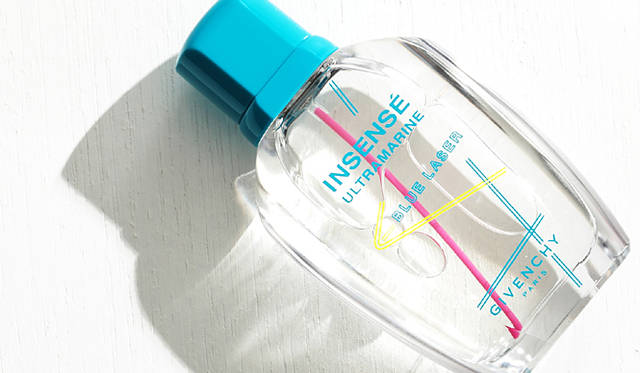 ／香調｜ウッディ・フレッシュ／TOP NOTES |　グレープフルーツ、グリーンフィグ、カルダモン／MIDDLE　NOTE|ブラックペッパー、サンダルウッド、ウォーターイリス アコード／LAST NOTES |インドネシア パチョリ、テキサス セダー、ベチバー／容量｜50ml(オーデトワレ　ナチュラルスプレイ)／価格｜7350円(数量限定発売)／パルファム ジバンシイTel. 03-3264-3941