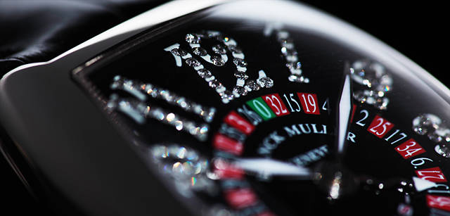 　自動巻き　WGケース×ダイヤモンド　クロコダイルストラップ　ケース径45×32mm　399万円