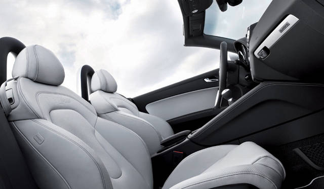 Audi TT RS｜アウディ TT RS