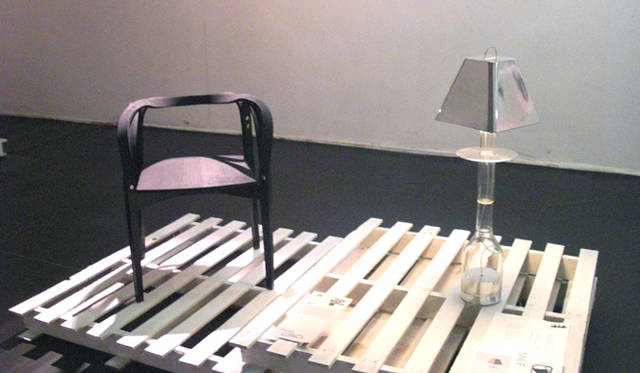 参（mile）の椅子「graft」と照明「dusk」