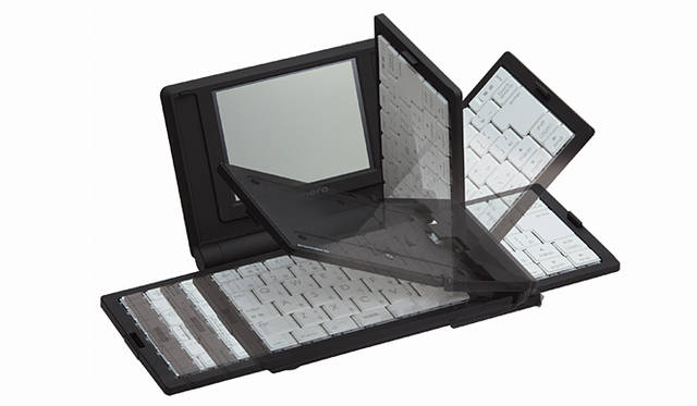 機能部門：キングジム「デジタルメモ ポメラ」2秒で起動！ キーボードでメモをとるテキスト入力に特化した新型「メモ帳」