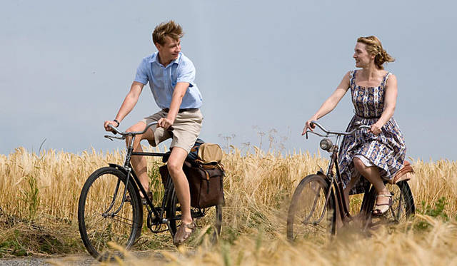 映画『愛を読むひと』 © 2008 TWCGF Film Services II, LLC. All rights reserved.