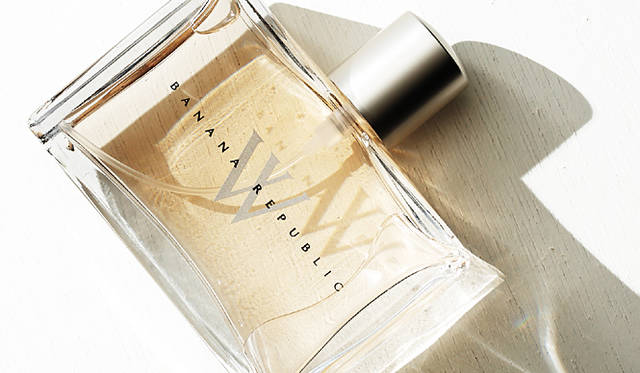 ／香調｜スパークリング フローラル／TOP NOTE｜ピンクグレープフル－ツ、スパークリングシトラス、ウェットグリーンリーフ／MIDDLE NOTE｜ハニーサックル、ウォーターリリー、ホワイトマグノリア／BASE NOTE｜アンバー、セクシームスク、ブロンドウッド／容量｜50ml、125ml（オーデパルファム スプレー）／価格｜(50ml)5775円、(125ml)8400円(今夏発売予定）／わかばTel. 03-5688-1025