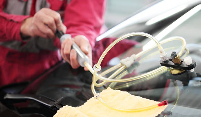 　当たり前だが、リペアはほかのクルマとまったく同様の方法で行われる。