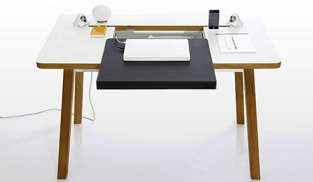 デザインデスク「StudioDesk（スタジオデスク）」 天板をスライドさせるとストレージボックスが