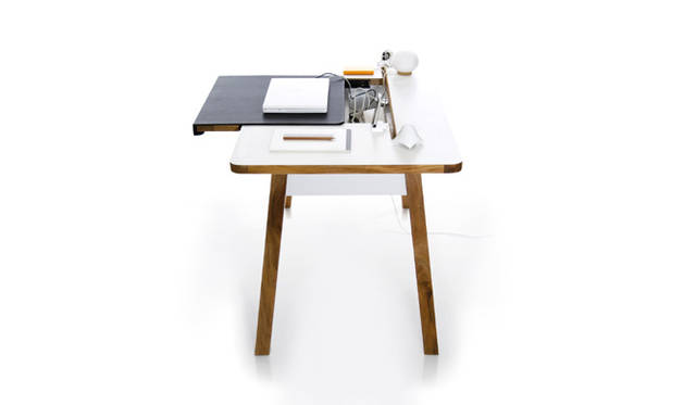 デザインデスク「StudioDesk（スタジオデスク）」 天板の下にテーブルタップをまるごと収納