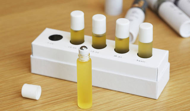 渡邉季穂さんプロデュースのネイルアロマオイル 「uka ネイルオイル」 先端のボールを転がして塗るミニロールオンタイプ