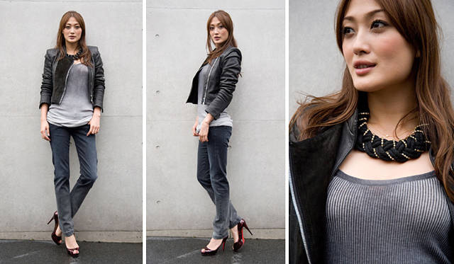 レザージャケット15万6450円、タンクトップ5万7750円、デニムパンツ3万5700円（RING／Pred PR）、チョーカー参考商品（フェントン／ブランドニュース）、パンプス私物<br>撮影協力｜Pred PR（Tel. 03-5428-6484）、ブランドニュース（Tel. 03-3797-3673）