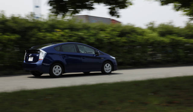 <b>TOYOTA PRIUS｜トヨタ・プリウス</b>