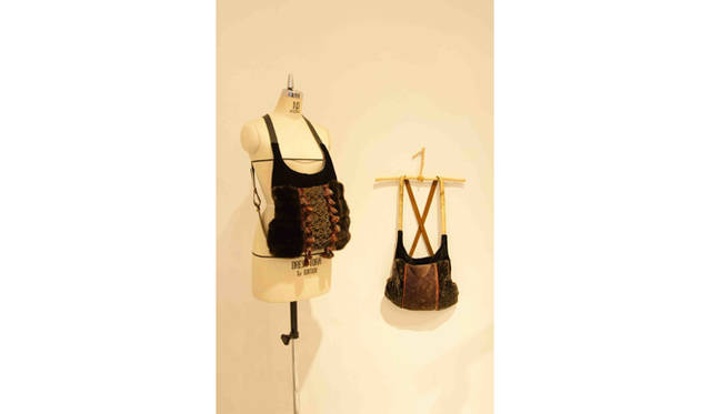 「INTERVALLO 幕間展」 バッグデザインに人体との関わりを洞察する。からだによりそう、かたちの立ち上がり （和井内京子 Kyoko Waina）