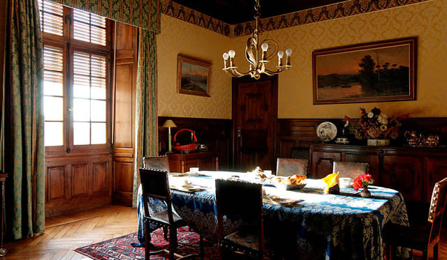 ゲスト用のダイニングルーム