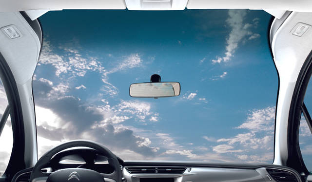 <b>CITROEN C3｜シトロエン C3</b>