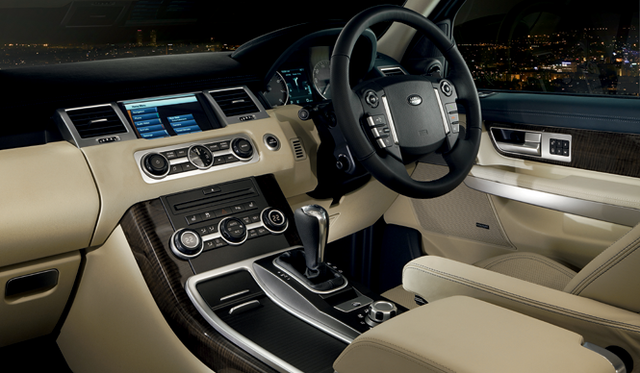 <b>Range Rover Sport｜レンジローバー スポーツ</b>