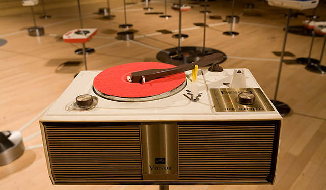 「ENSEMBLES 09 休符だらけの音楽装置」展　山口情報芸術センター[YCAM] 展覧会「大友良英/ENSEMBLES」2008.7.5-10.13<br>撮影＝丸尾隆一（YCAM InterLab）