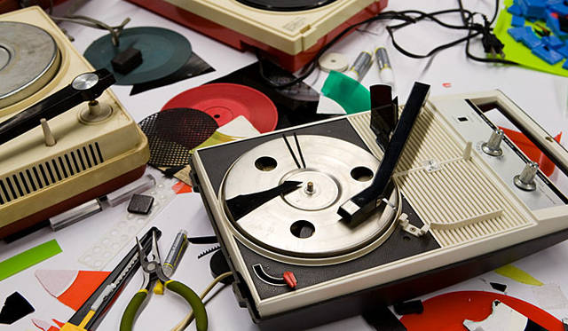 「ENSEMBLES 09 休符だらけの音楽装置」展　山口情報芸術センター[YCAM] 展覧会「大友良英/ENSEMBLES」2008.7.5-10.13<br>撮影＝丸尾隆一（YCAM InterLab）