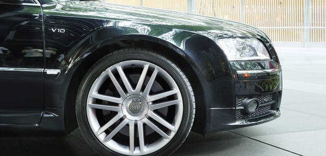 Audi S8｜アウディ S8 × 東儀秀樹