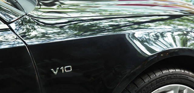 Audi S8｜アウディ S8 × 東儀秀樹