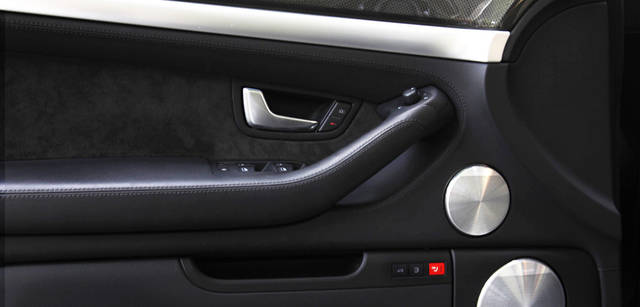 Audi S8｜アウディ S8 × 東儀秀樹