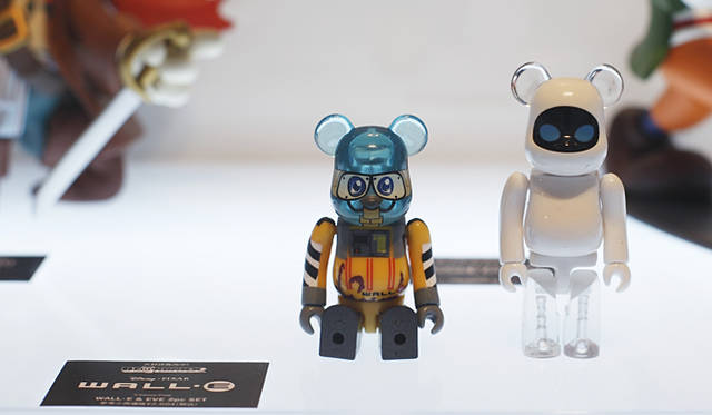 BE@RBRICK WALL・E ＆ EVE 2PACK