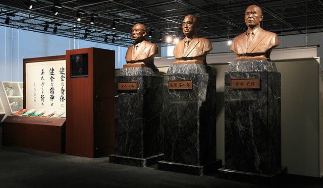 「アシックススポーツミュージアム」2階ヒストリーフィールド内創業の精神